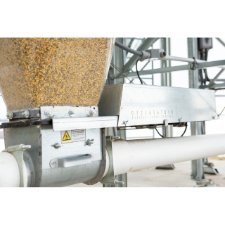 Poultry Feed Management System - MAXIMUS automatic bin valve lifestyle 1